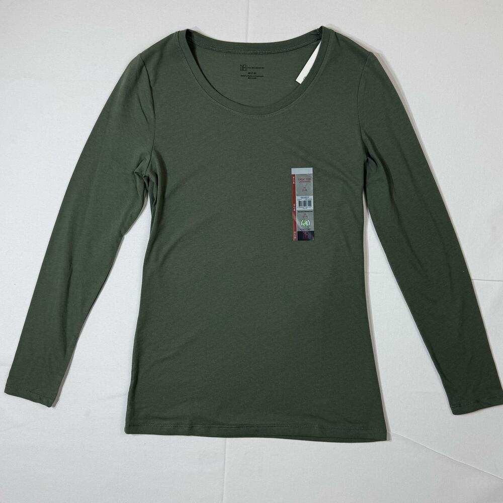 No Boundaries Juniors Scoop Neck T-Shirt with Long Sleeves, Size Medium Green
